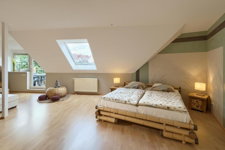 Apartment with garden view