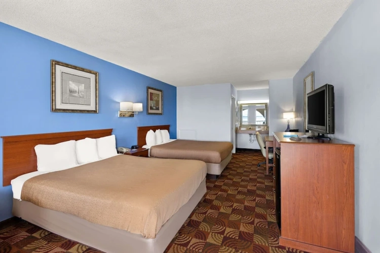 Standard Quadruple room with balcony