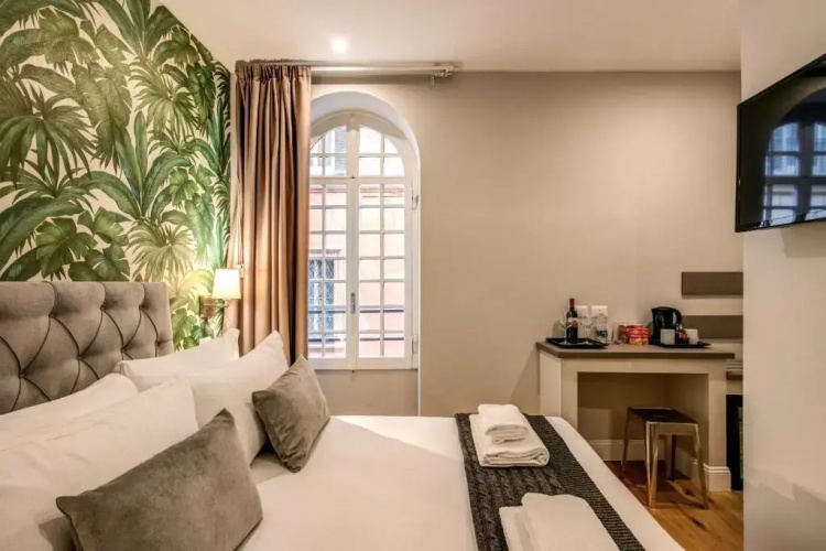 Vite 21 Luxury Room