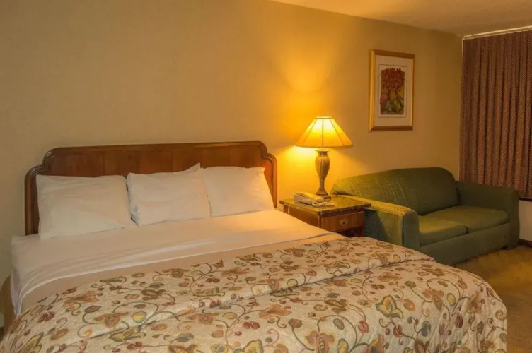 Executive Inn Hotel & Conference Centre