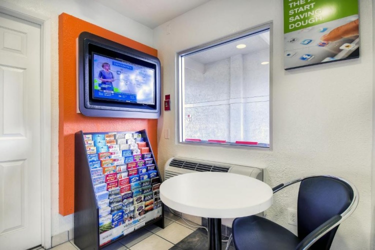 Motel 6 Chino - Los Angeles Area photo 12