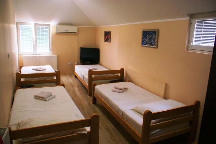 Standard Quadruple room