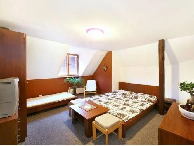 Studio Latrán 73