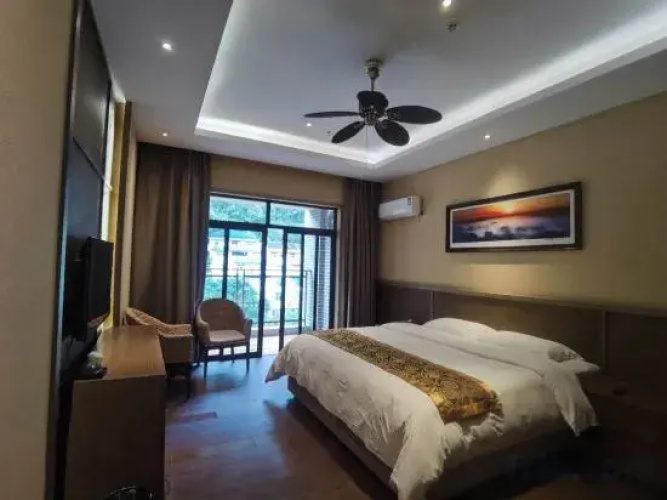 Jinfoshanwenquanjiari Hotel