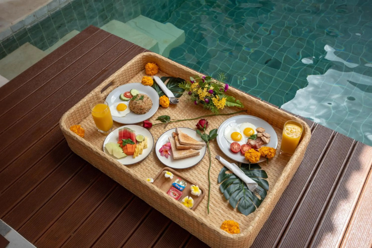 King Bed Pool Villa Paradise - North Seminyak