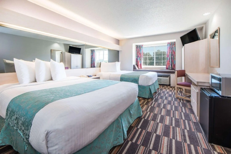 Quadruple Suite