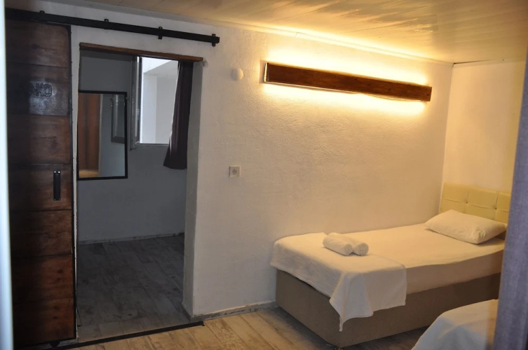 Monk Island Guesthouse