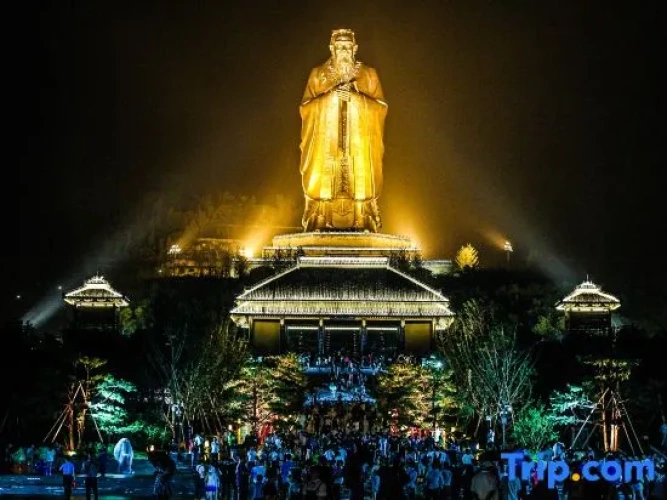 Qufu Zi Yue Manju Hotel (Three Kong Scenic Area Mansion Store)