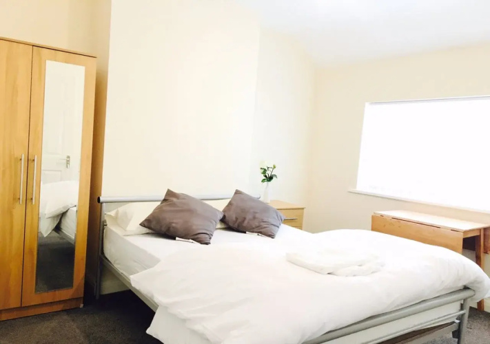 Birmingham Guest House 01