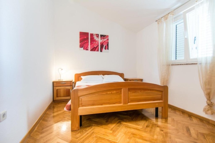 1 Bedroom Apartment with sea view