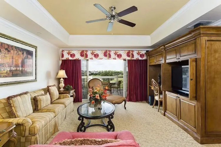 Villas North