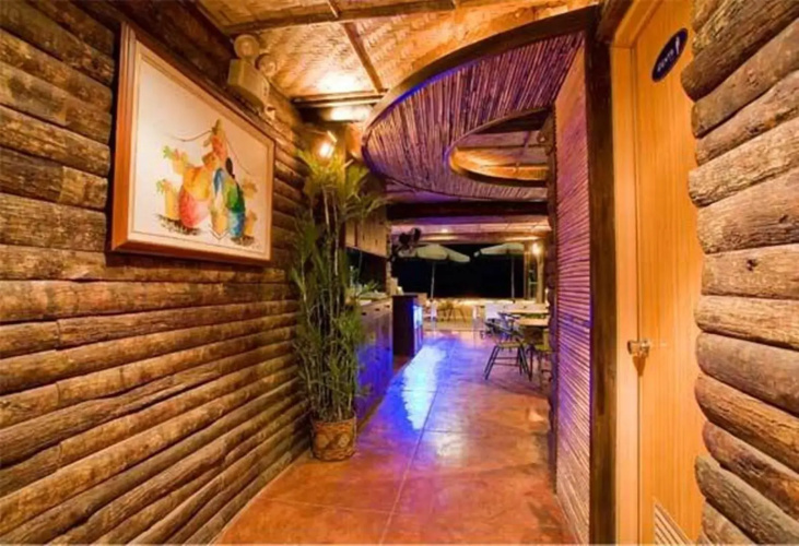 Seabreeze Lodge and Cafe