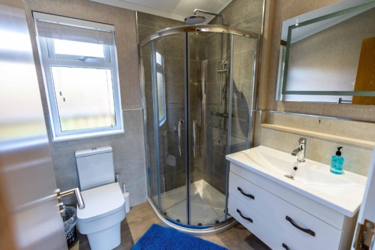 2 Bedrooms Cottage