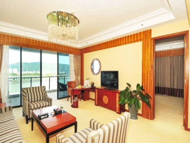 Badminton Hotel - Lingshui