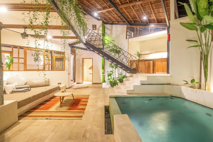 2 Bedrooms Villa