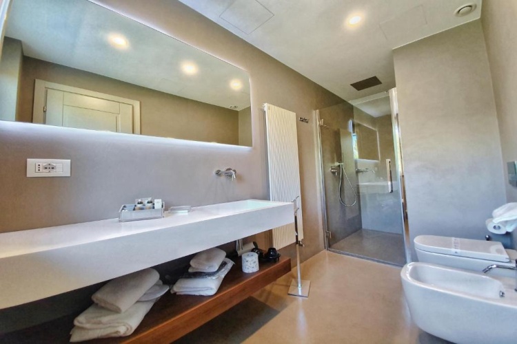 Standard Triple room with balcony and with sea view