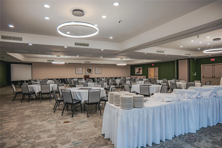 Monarch Hotel & Conference Center photo 25