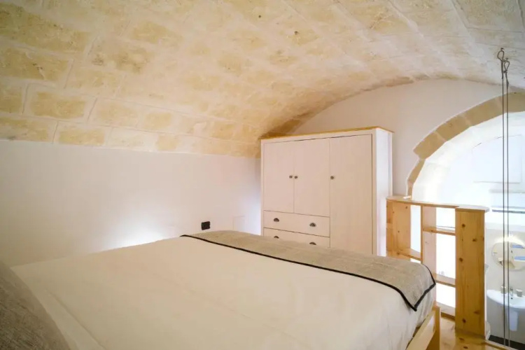 Al Chiasso 12 (Adults Only)