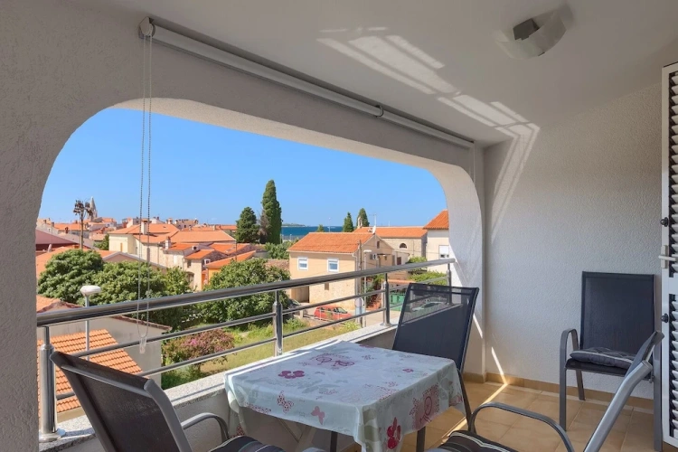 1 Bedroom Apartment with balcony