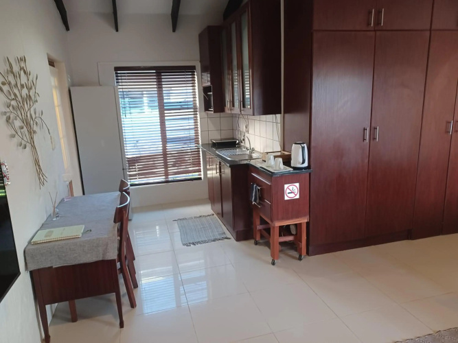 Summerstrand self catering for two