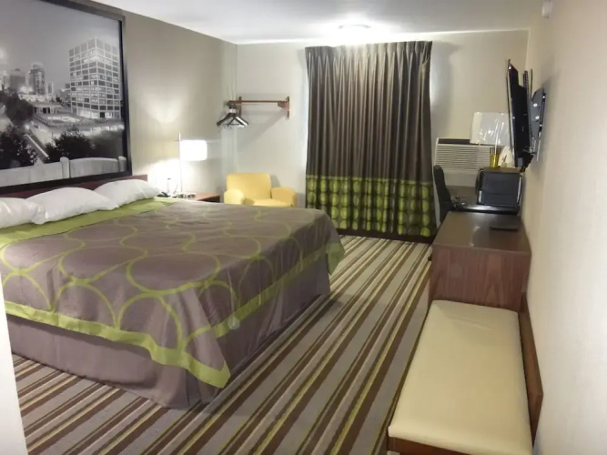 Super 8 Ardmore