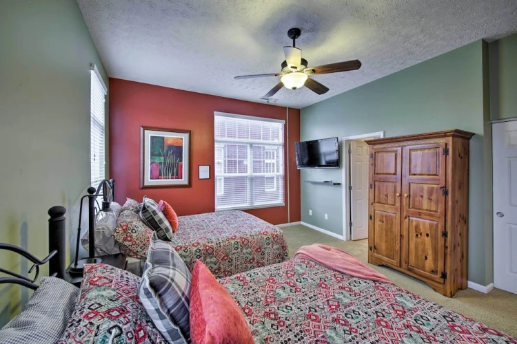2 Bedrooms Apartment