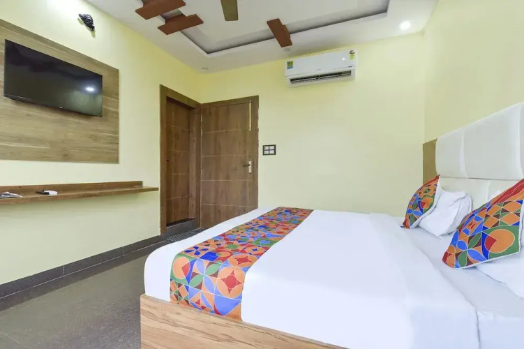 Fabhotel Madhav
