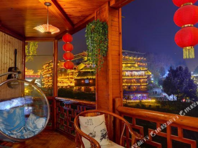 Standard Double room with river view