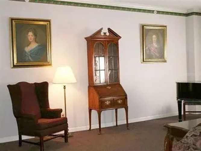 Williamsburg Hospitality House