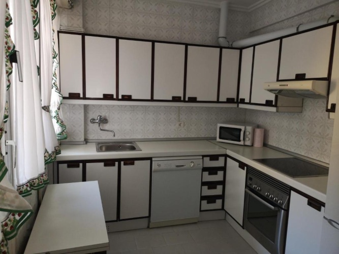 3 Bedrooms Apartment