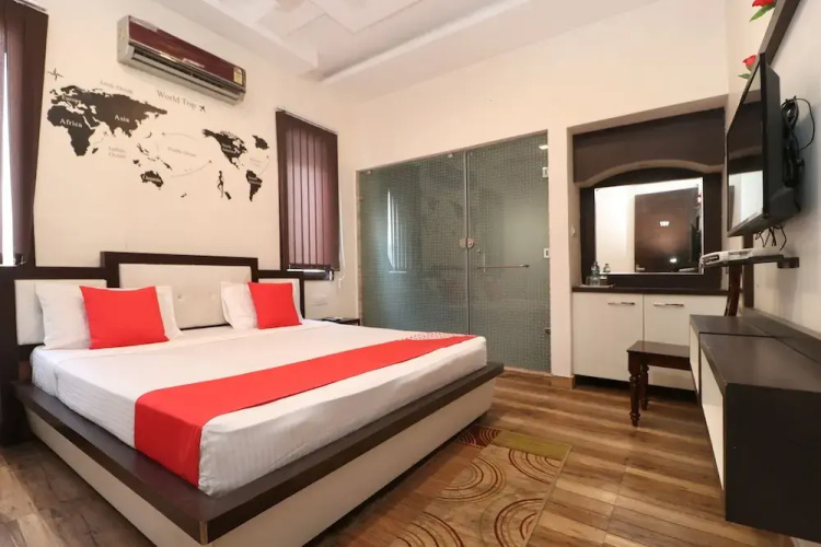 Oyo 22678 Hotel Unique House