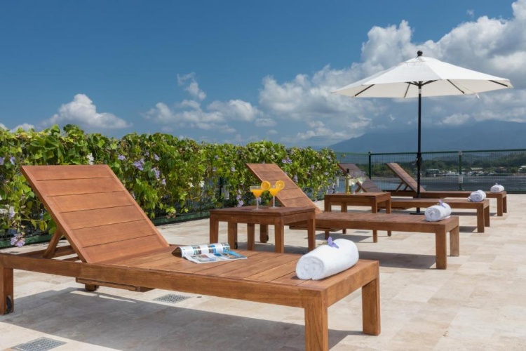 2 Bedrooms Villa