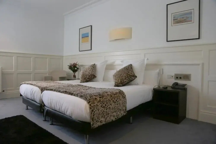 Hotel Olajauregi