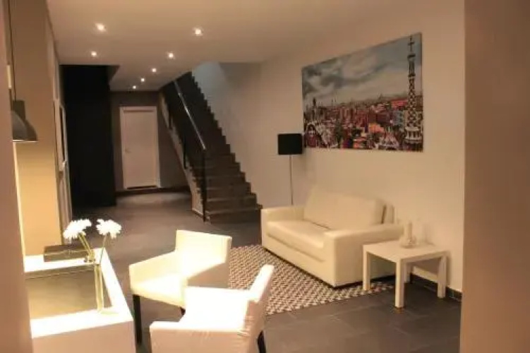 Apartaments Casanova Bcn