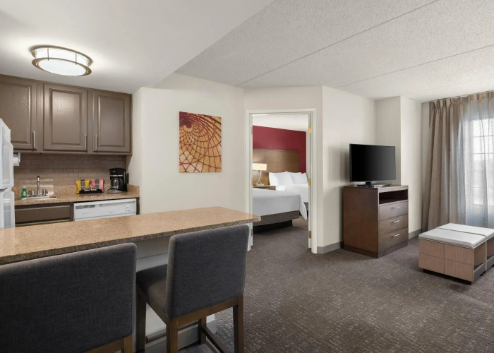 Staybridge Suites Indianapolis-Airport by IHG