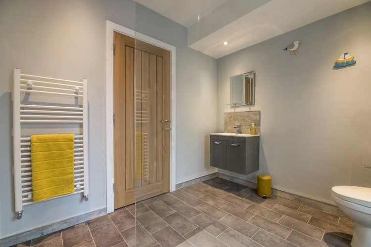 Tipyn O Haul - 1 Bedroom Apartment - Tenby