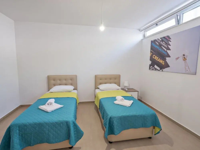 Polymnia VIlla 490B