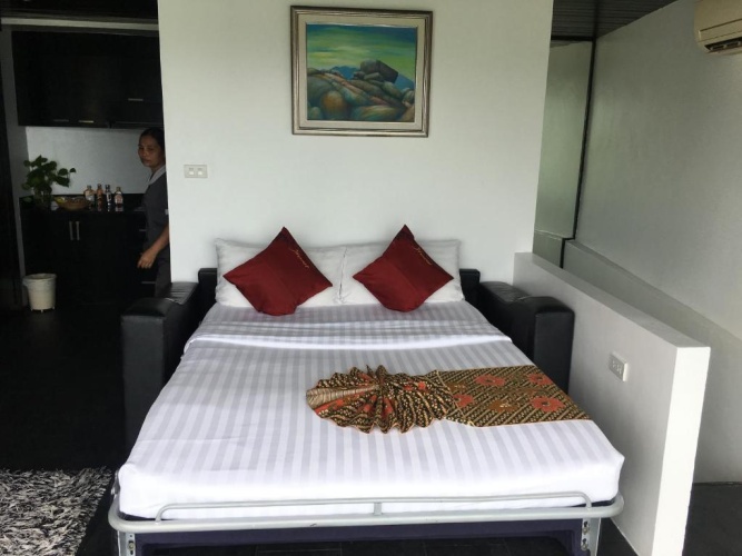 1 Bedroom Apartment with sea view