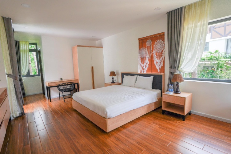 3 Bedrooms Villa with garden view