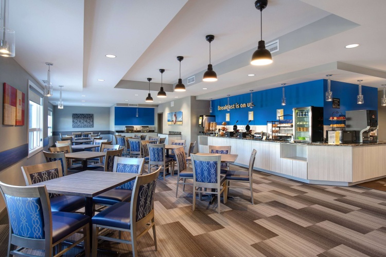 Days Inn & Suites By Wyndham Warman Legends Centre photo 23