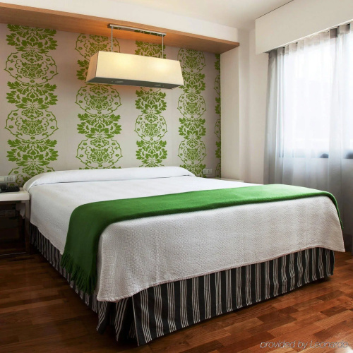 NH Suites Prisma