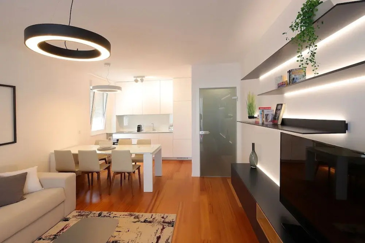 Designed Apartment with Rooftop Pool