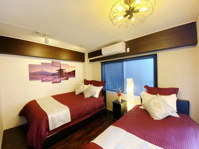 Chatan Tall House