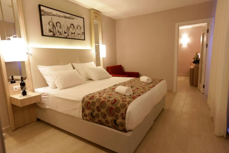 Astral Maris Hotel