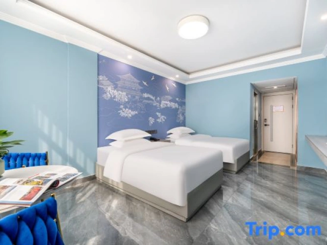 Premier Twin room