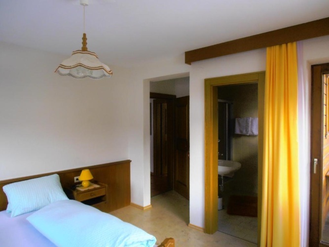 4 Bedrooms Apartment with balcony