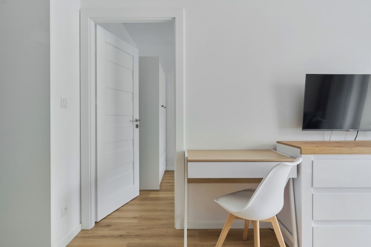 Blue Sky Apartment by Renters