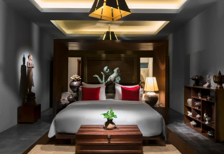 Suite with pool view