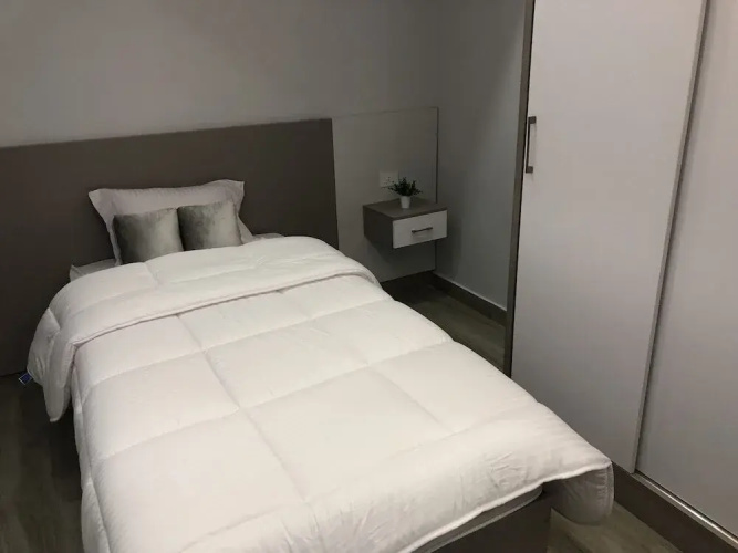 Elite Pyramids Inn