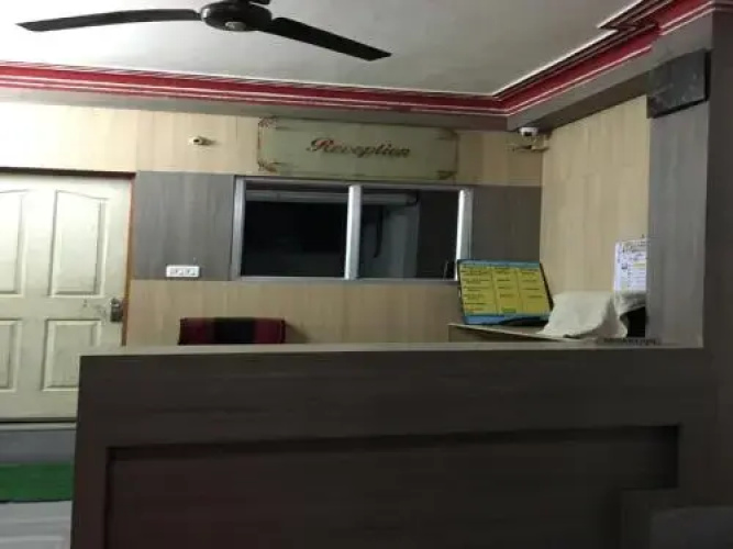 Shreyansh Hotel